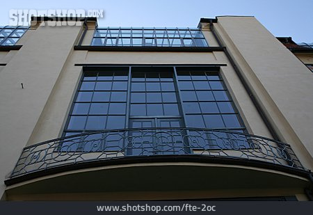 
                Glasfassade, Weimar                   