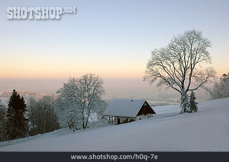 
                Sonnenaufgang, Schnee, Hütte                   