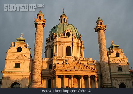 
                Kirche, Karlskirche, Wien                   