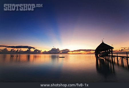 
                Sonnenuntergang, Südsee, Polynesien                   