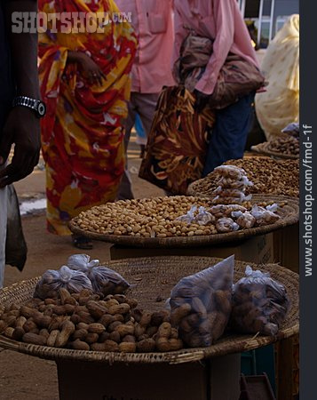 
                Nüsse, Markt, Afrika                   