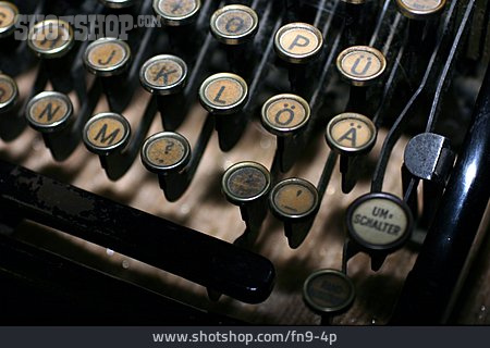 
                Antik, Schreibmaschine, Antiquität                   