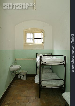 
                Haft, Gefängniszelle                   