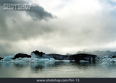 
                Arktis, Antarktis                   