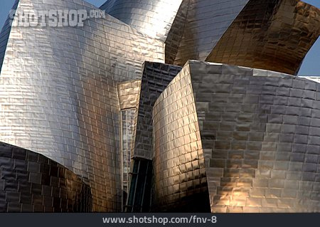 
                Bilbao, Museum Guggenheim                   
