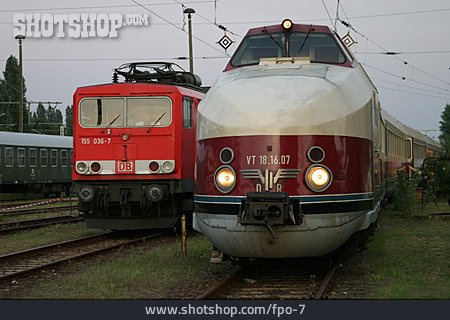 
                Lokomotive                   