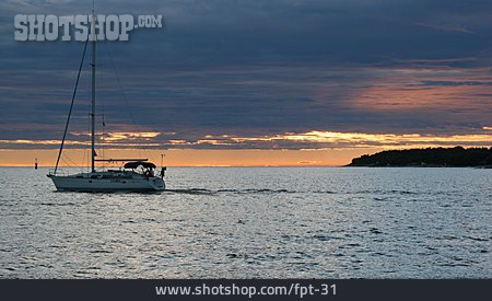 
                Sonnenuntergang, Meer, Segelboot                   