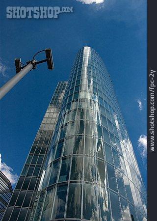 
                Bürogebäude, Düsseldorf, Glasfassade, überwachungskamera                   