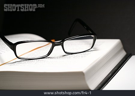 
                Buch, Lesen, Brille                   