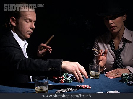 
                Frau, Mann, Poker, Glücksspiel                   