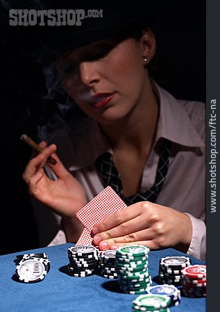 
                Poker, Glücksspiel, Spielerin                   