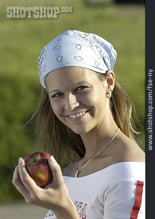 
                Junge Frau, Lächeln, Apfel                   