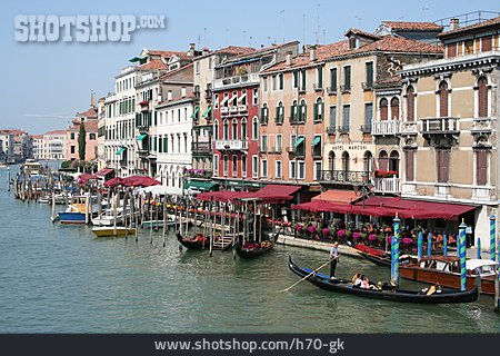 
                Kanal, Italien, Venedig                   