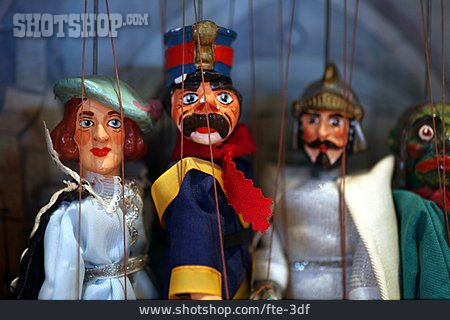 
                Puppe, Marionette, Puppentheater                   