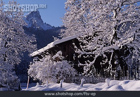 
                Winterlandschaft, Verschneit, Holzhütte                   
