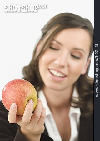 
                Frau, Gesunde Ernährung, Apfel, Betrachten                   