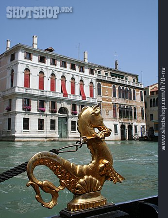 
                Venedig, Bootsfigur                   