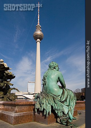 
                Berlin, Fernsehturm, Neptunbrunnen                   