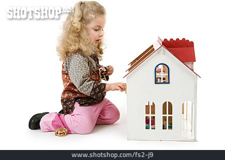 
                Kind, Mädchen, Spielen, Puppenhaus                   