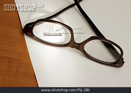 
                Brille, Unterschrift                   