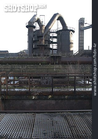 
                Industriegebäude, Stahlwerk, Eisenwerk                   