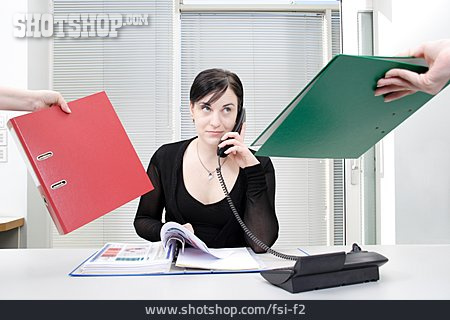 
                Geschäftsfrau, Telefonieren, Arbeitsplatz                   