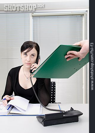 
                Geschäftsfrau, Telefonieren, Arbeitsplatz                   