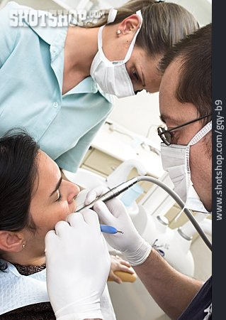 
                Zahnarzt, Behandlung, Mundschutz, Zahnarztpraxis                   