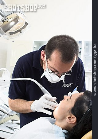 
                Zahnarzt, Patient, Behandlung, Zahnarztpraxis                   