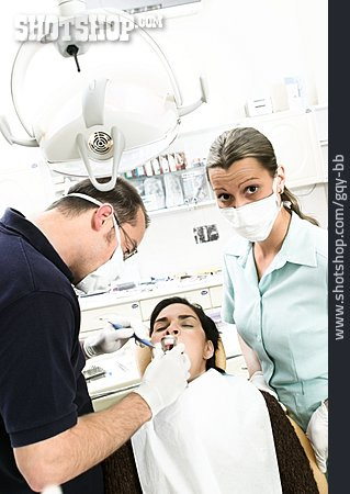 
                Zahnarzt, Patient, Behandlung, Zahnarztpraxis                   
