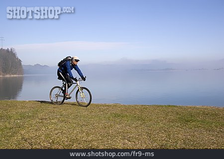 
                Fahrrad, Radfahrer, Mountainbike                   