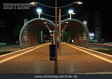 
                Haltestelle, Bahnsteig, Straßenbahnstation                   