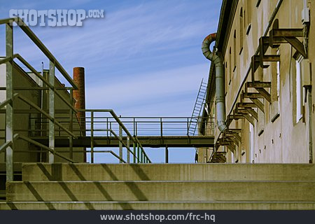 
                Industriegebäude, Fabrik                   