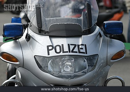 
                Motorrad, Polizei                   