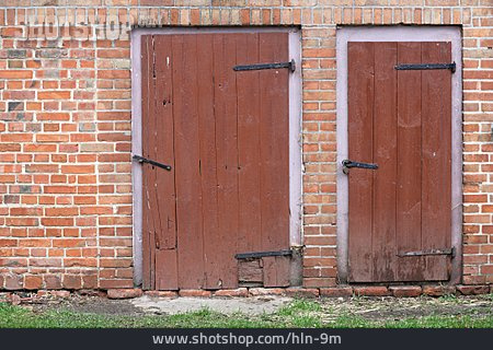 
                Wooden Door                   