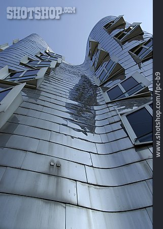
                Moderne Baukunst, Gehry, Düsseldorf                   