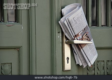 
                Zeitung, Tageszeitung, Türklinke                   
