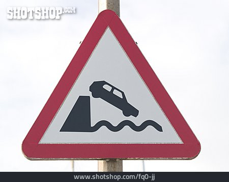 
                Verkehrsschild, Warnung                   