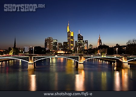 
                Skyline, Brücke, Frankfurt                   
