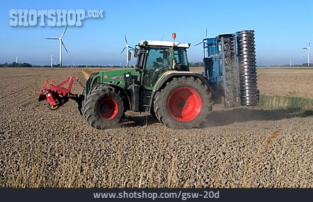 
                Landwirtschaft, Traktor, Landmaschine                   
