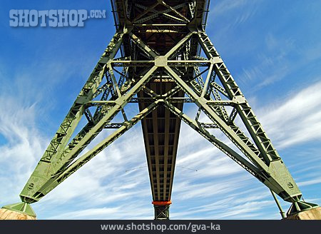 
                Brücke, Stahlkonstruktion, Hochbrücke Hochdonn                   