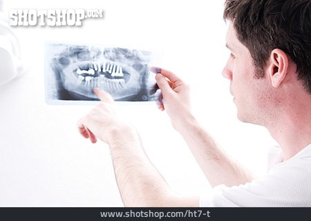 
                Zahnarzt, Röntgenbild, Diagnose                   