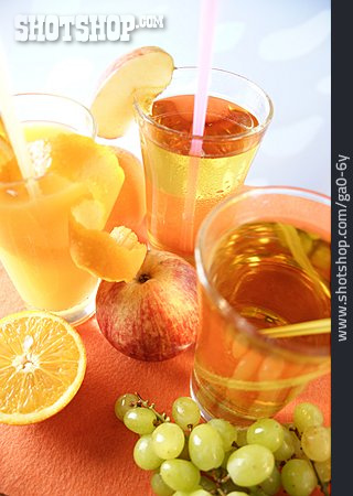 
                Saft, Orangensaft, Apfelsaft, Erfrischungsgetränk                   