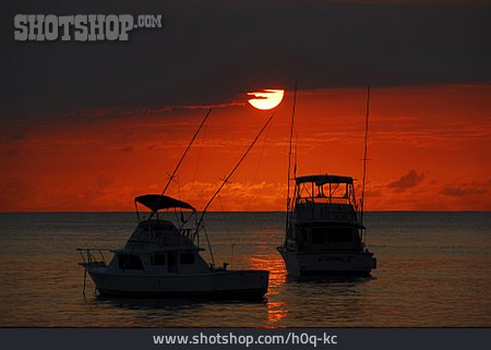 
                Sonnenuntergang, Meer, Boot                   