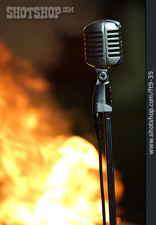 
                Feuer, Mikrofon                   