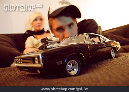 
                Jugendlicher, Modellauto, Spielzeugauto, Muscle-car                   
