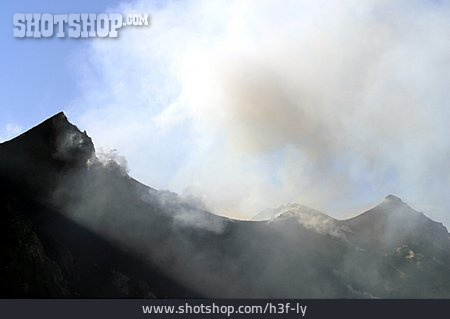 
                Volcano, Stromboli                   