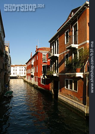 
                Wohnhaus, Kanal, Wasserstraße, Venedig                   