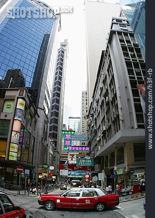 
                Städtisches Leben, Asien, China, Taxi, Hong Kong, Häuserschlucht                   