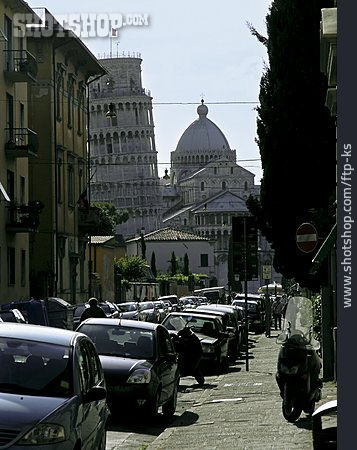 
                Pisa, Straßenzug                   